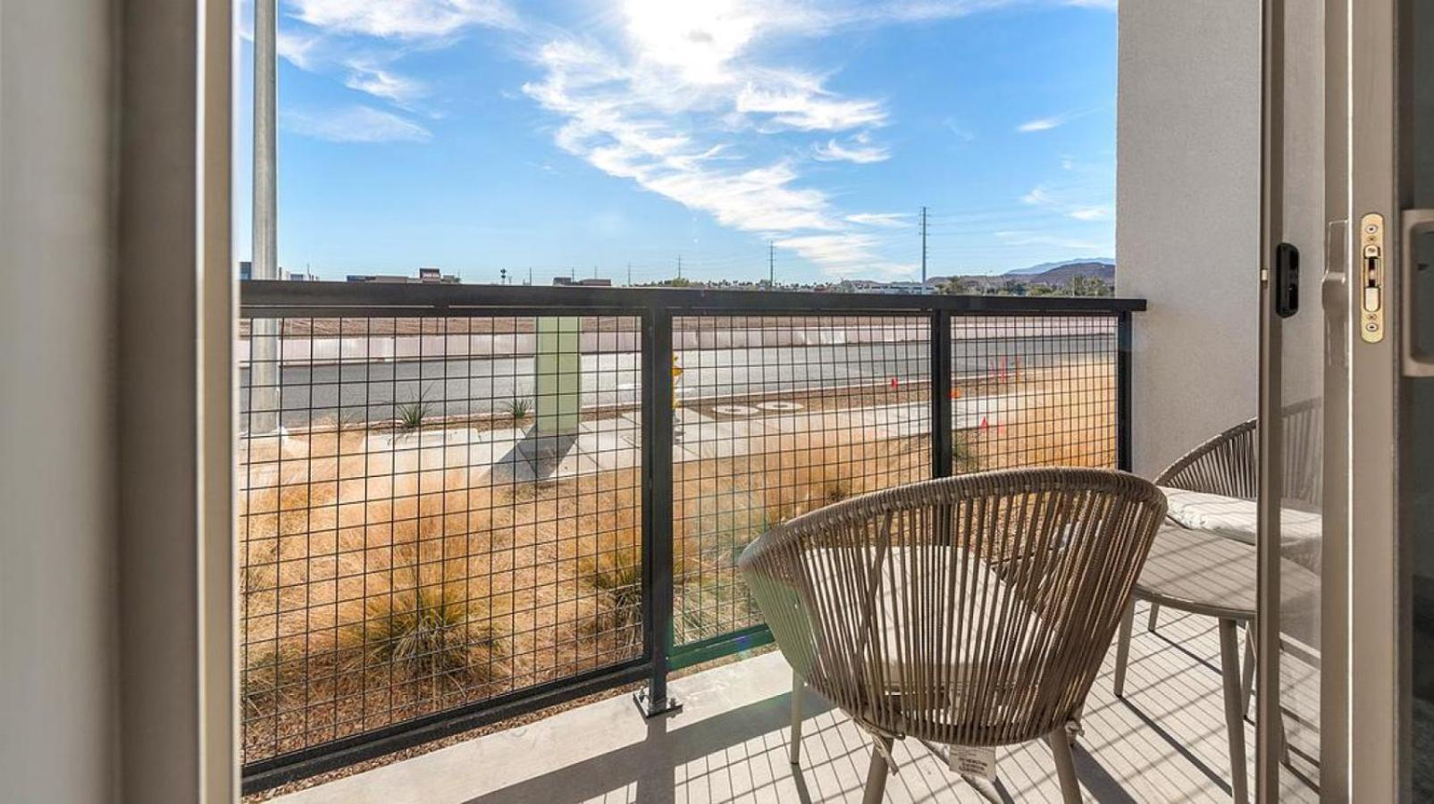 Landing At Vestra At Uncommons - 2 Bedrooms In Spring Valley Las Vegas Exterior photo